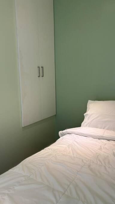 2 Bedroom Luxe Golf View Loft In Bgc *