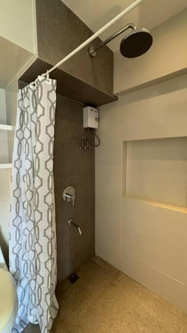 Apartment 2 Bedroom Luxe Golf View Loft In Bgc