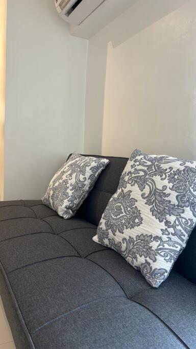 2 Bedroom Luxe Golf View Loft In Bgc *