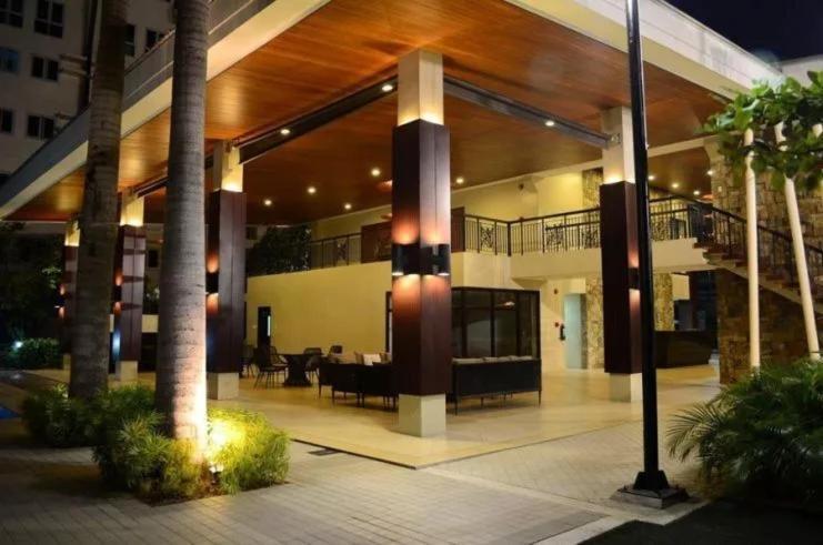 The Rochester, Bridgeview Tower - 1br *