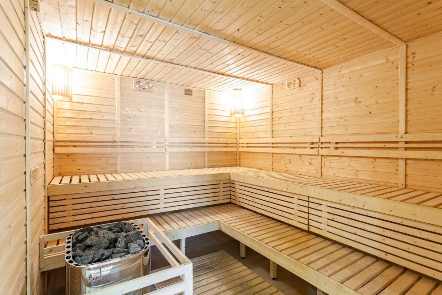 Executive 1 Bedroom With Pool Sauna Gym And Holiday home