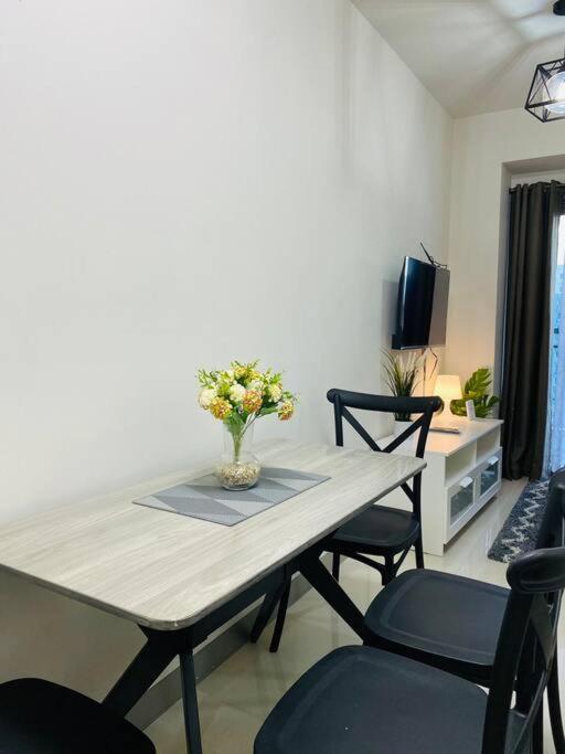 Apartment S Residences - Unit 1122 Tower 2 *