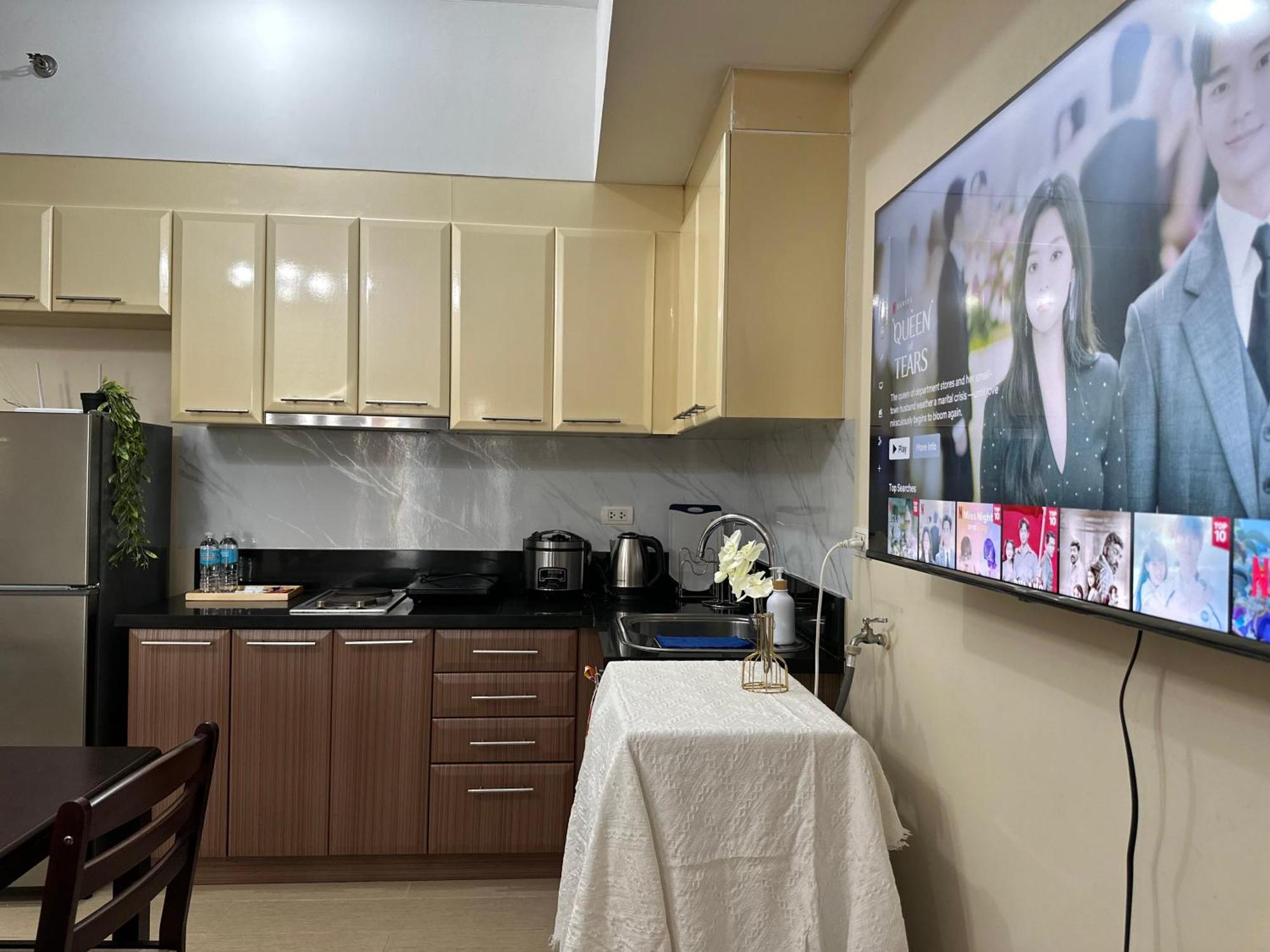 Cozi Grand Canal Mckinley Residences Bgc Apartment