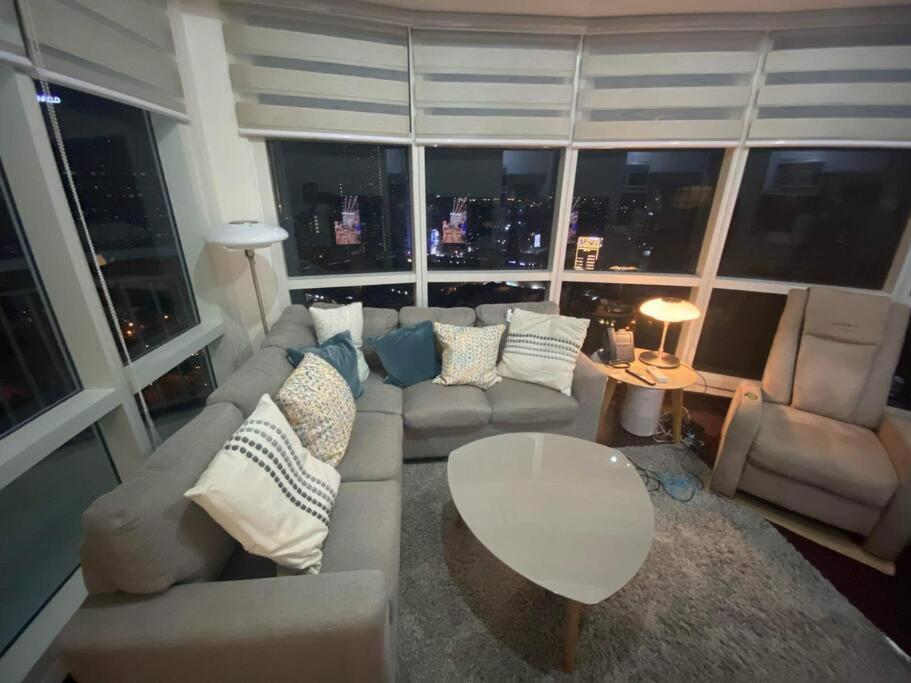 1br Premium - Twin Oaks Pl Panoramic View Apartment Manila