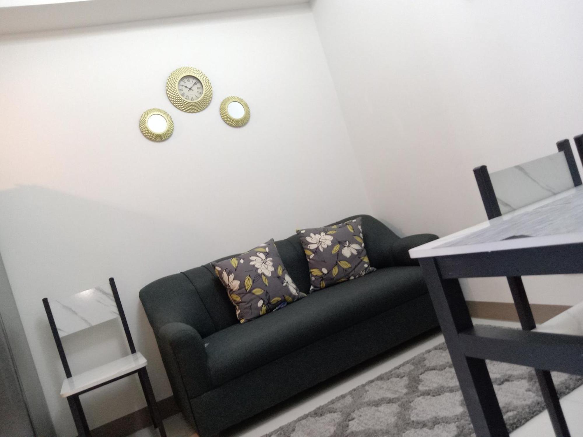 Hotel Luxurious Haven By The Bay - 2br Near Moa Picc Ccp