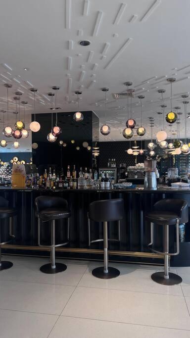 Apartment Staycation At The Residences At Acqua Manila
