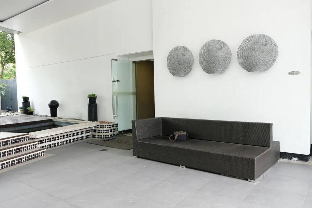 Marina- Avant Bgc Parking W Fee Apartment Manila