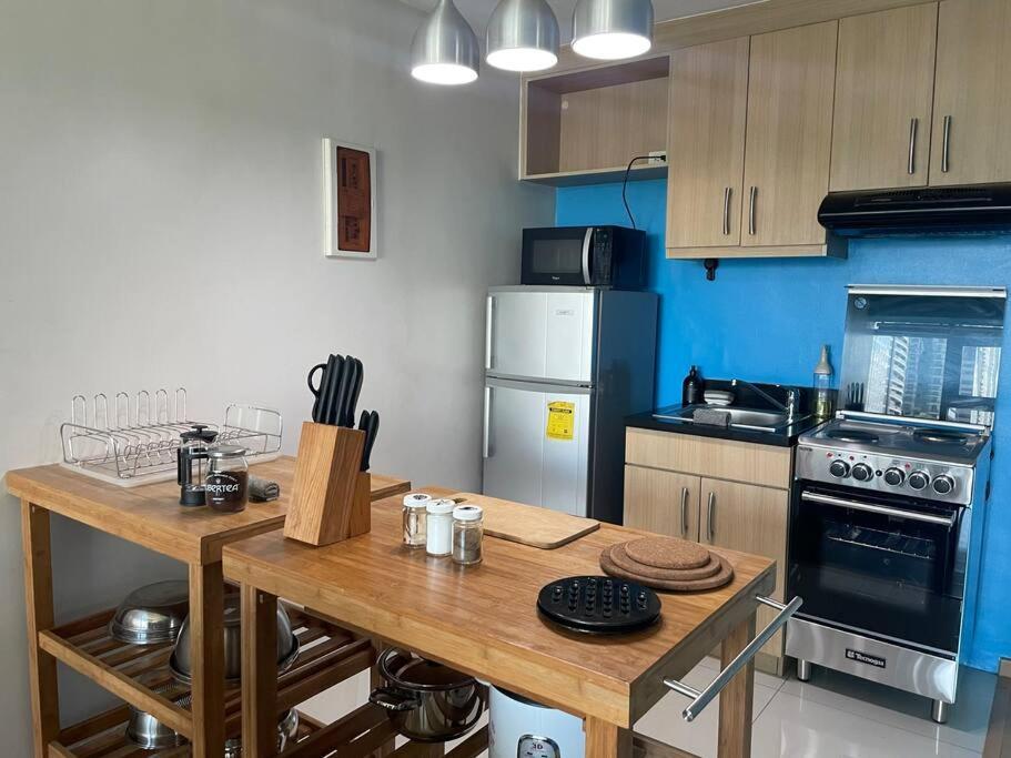 Marina- Avant Bgc Parking W Fee Apartment