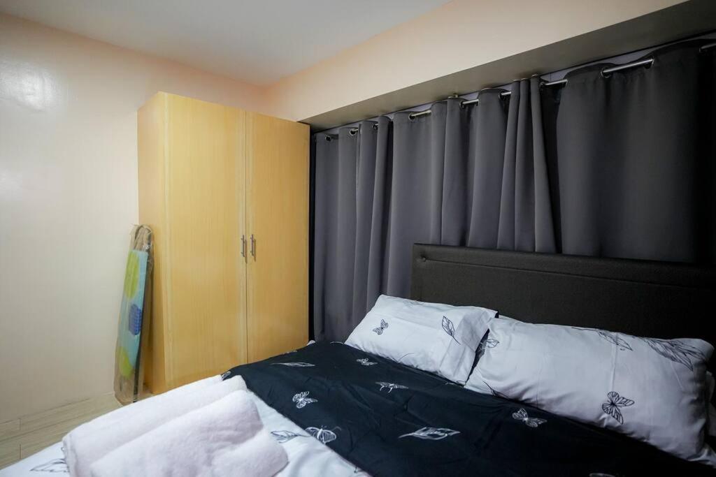 A2j Luxury Bgc 2br Loft Near High Street Taguig