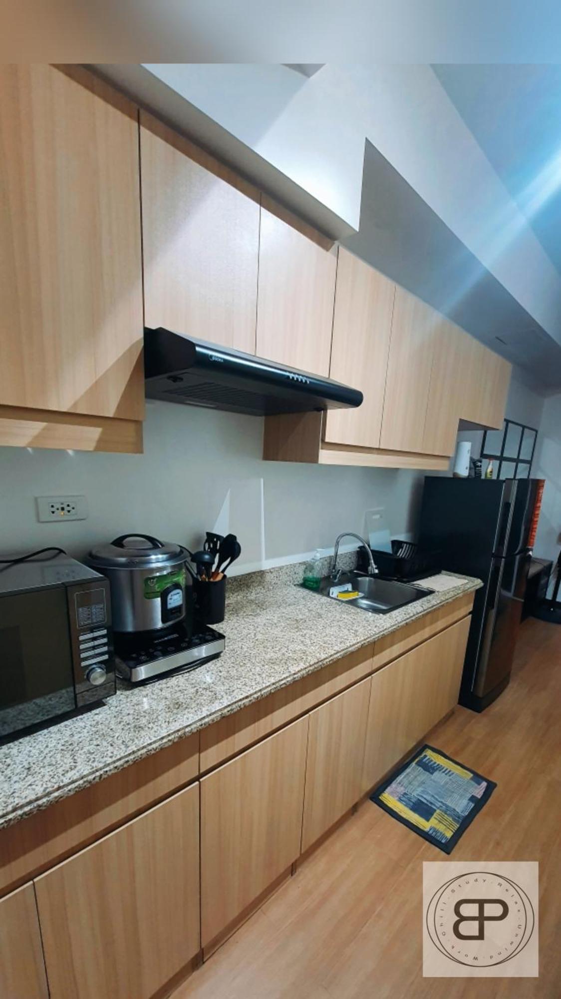 Bachelors Pad At The Celandine Apartment Manila
