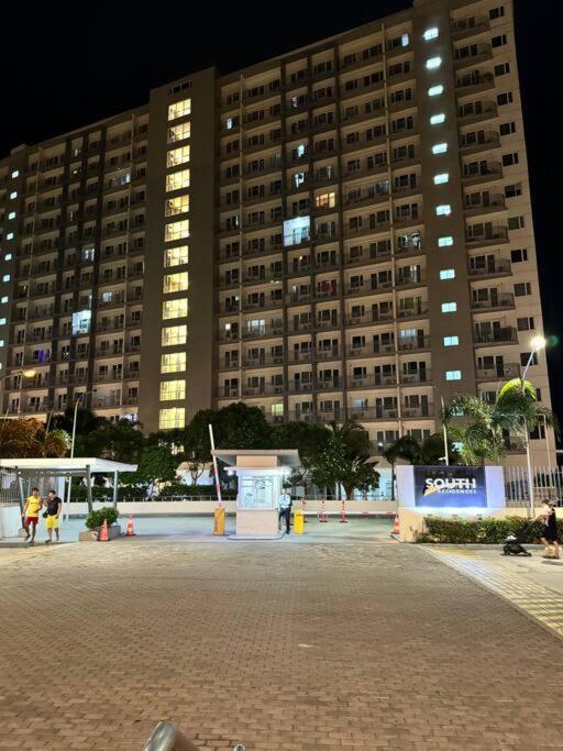 Pinas Cozy Escape Apartment Manila