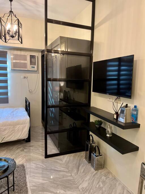 Luxury Style Living-netflix Ready *