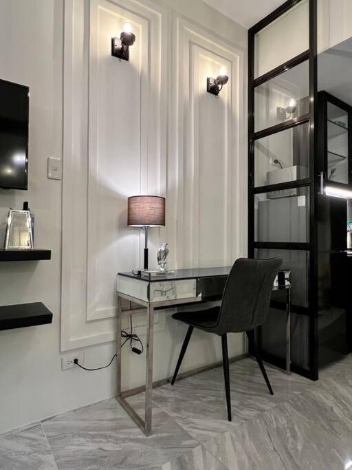 Luxury Style Living-netflix Ready Manila