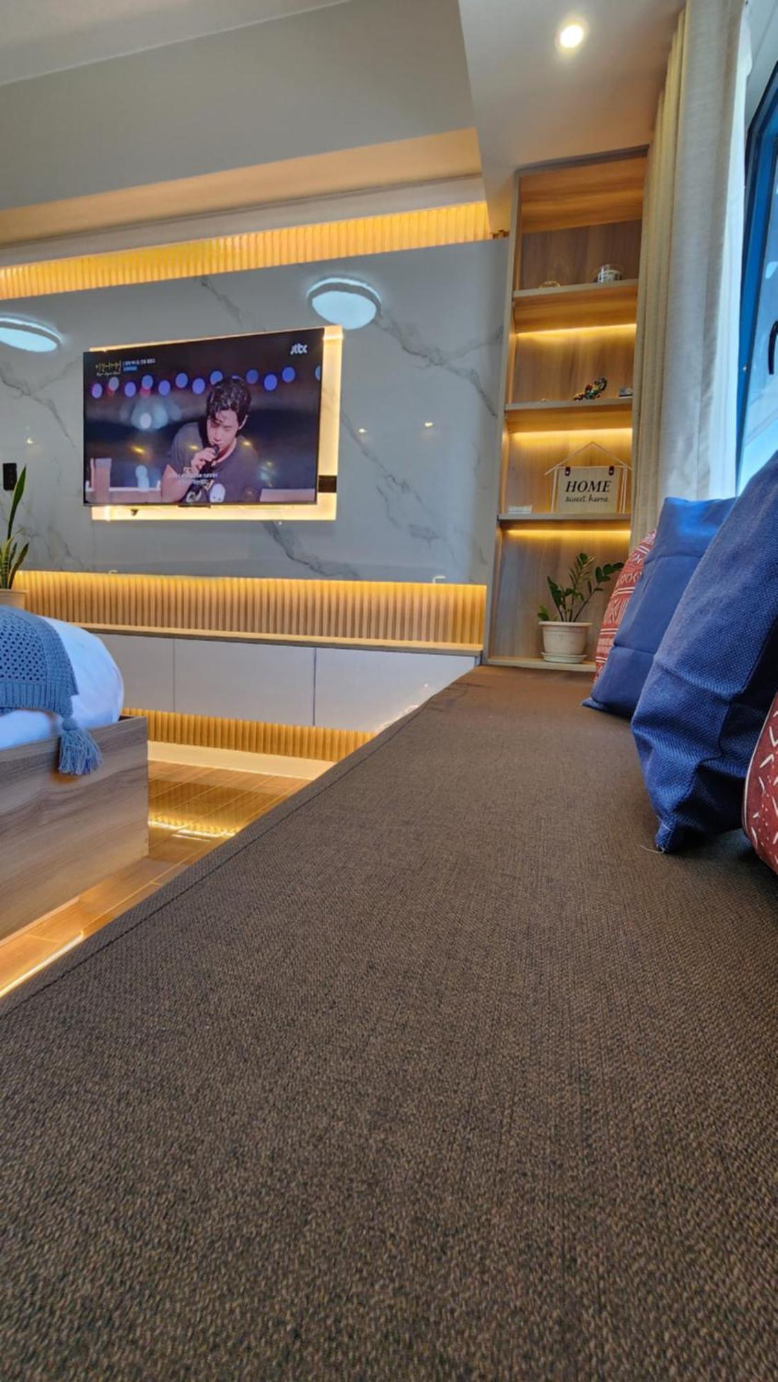 Air Fantasy Sophisticated Chic Family Living 300 Mbps Fast Apartment Manila