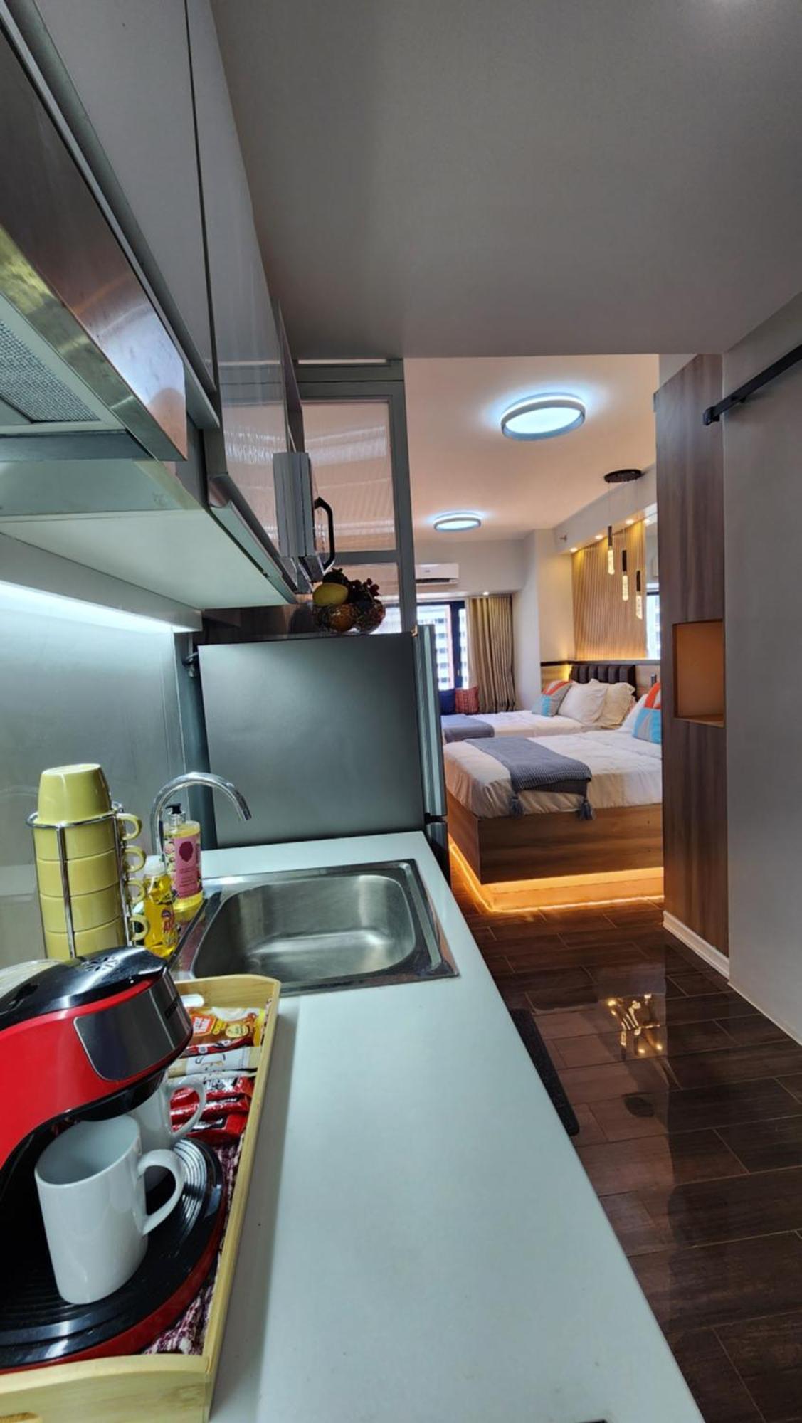Apartment Air Fantasy Sophisticated Chic Family Living 300 Mbps Fast