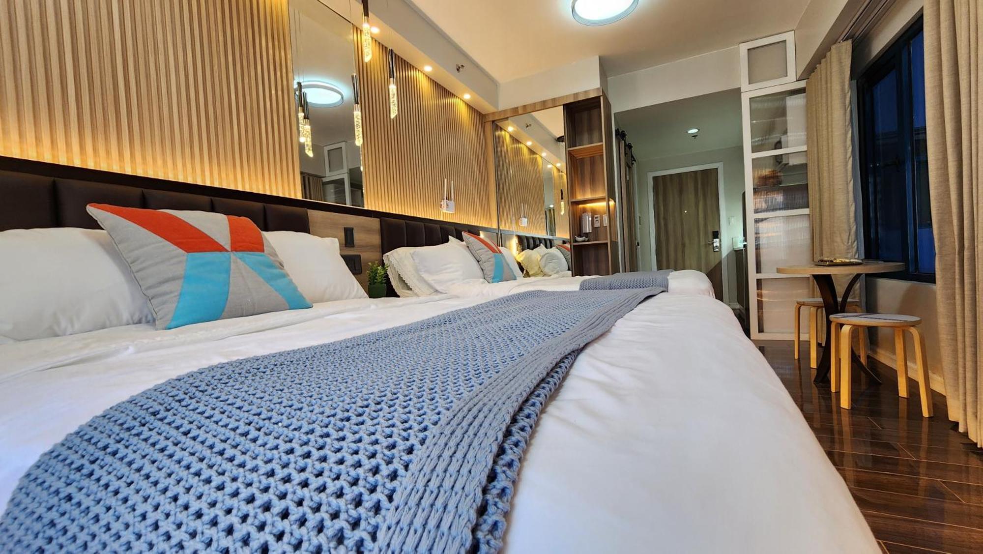 Apartment Air Fantasy Sophisticated Chic Family Living 300 Mbps Fast Manila