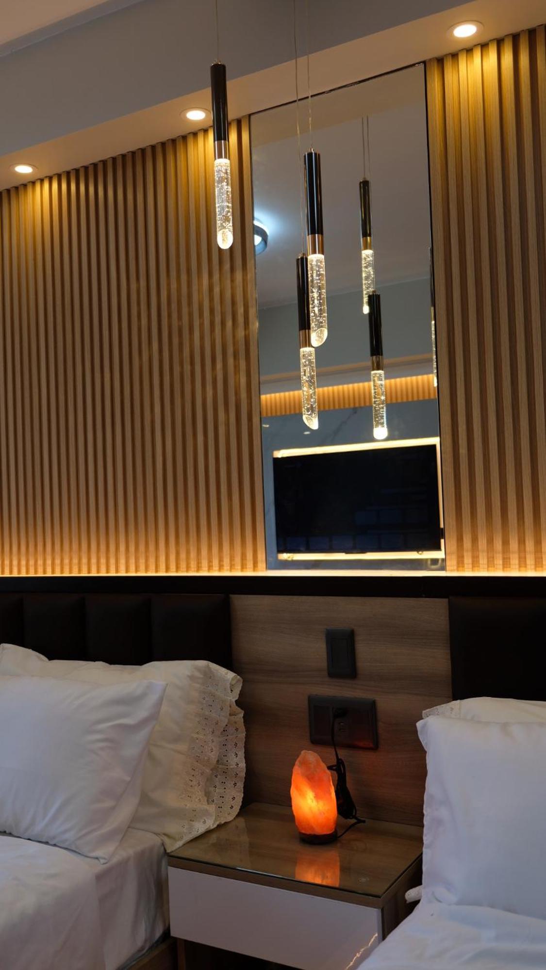 Air Fantasy Sophisticated Chic Family Living 300 Mbps Fast Apartment