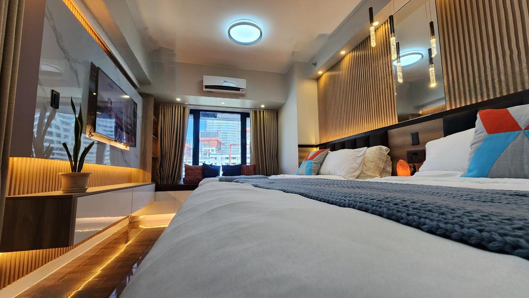 Air Fantasy Sophisticated Chic Family Living 300 Mbps Fast Apartment *