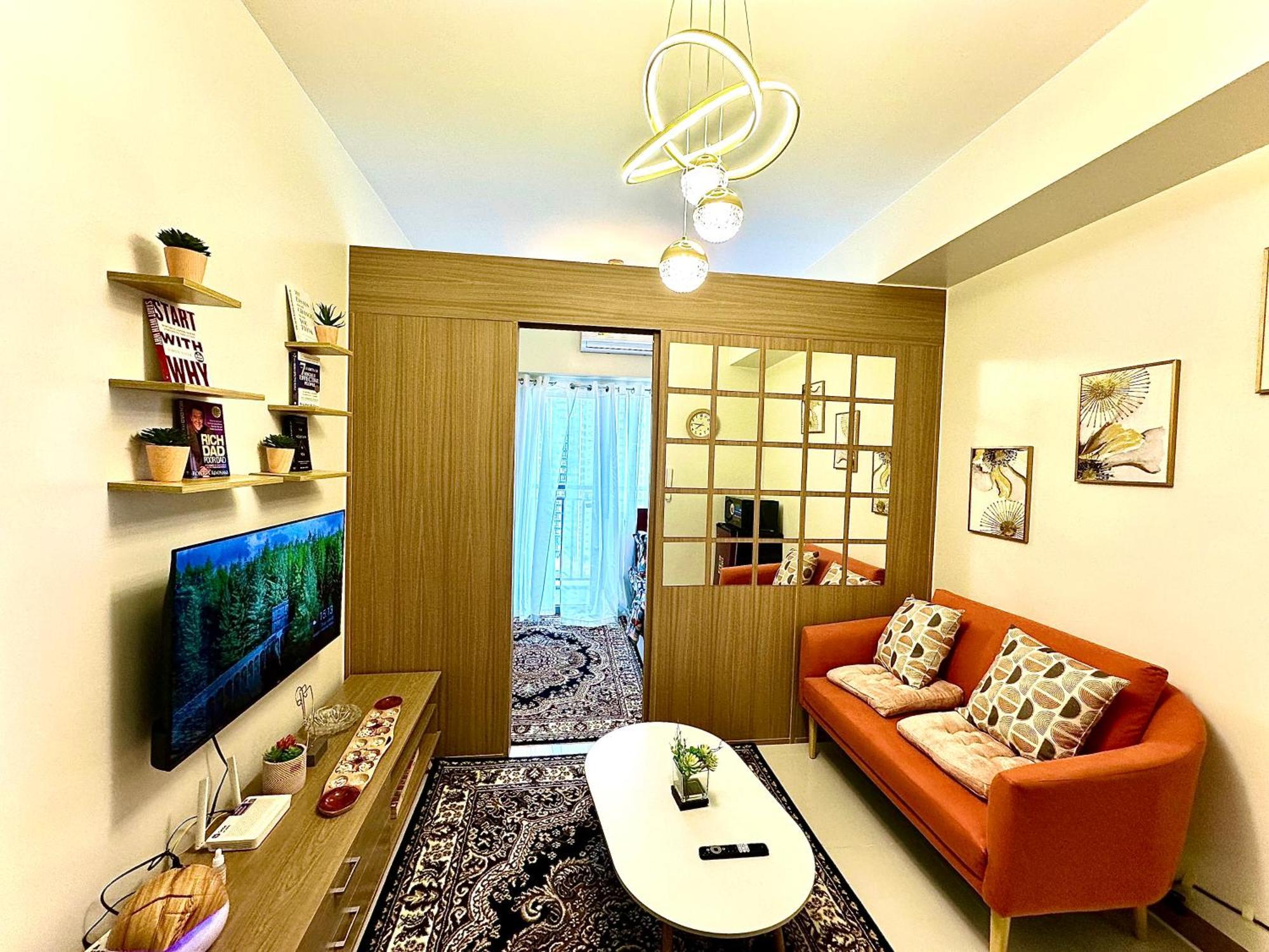 Apartment High Rise With Balcony, Pool, Grand Lobby,gym And Sky Garden 22f