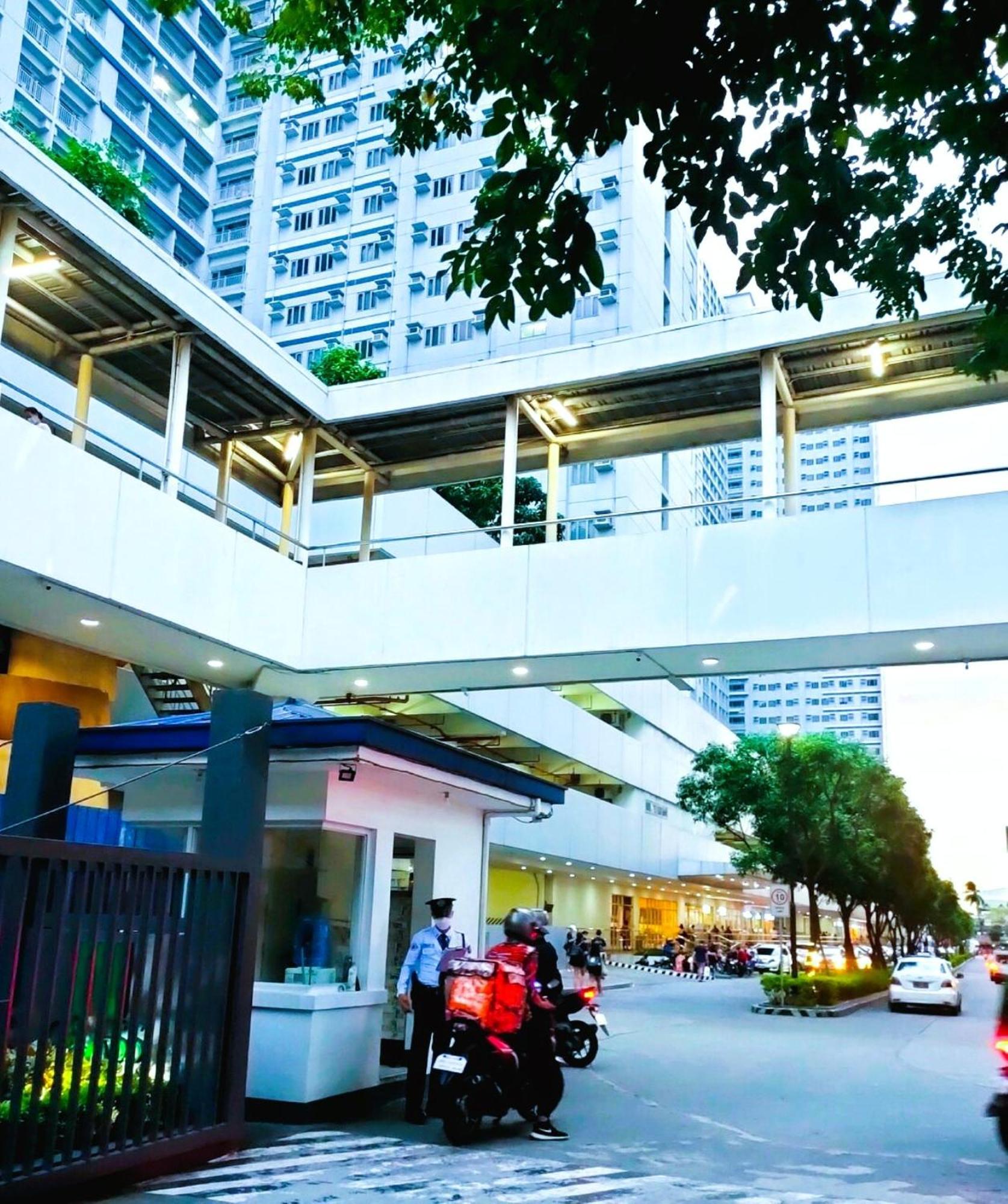 Apartment Tropical Bliss Grass Sm North Qc Mla Manila