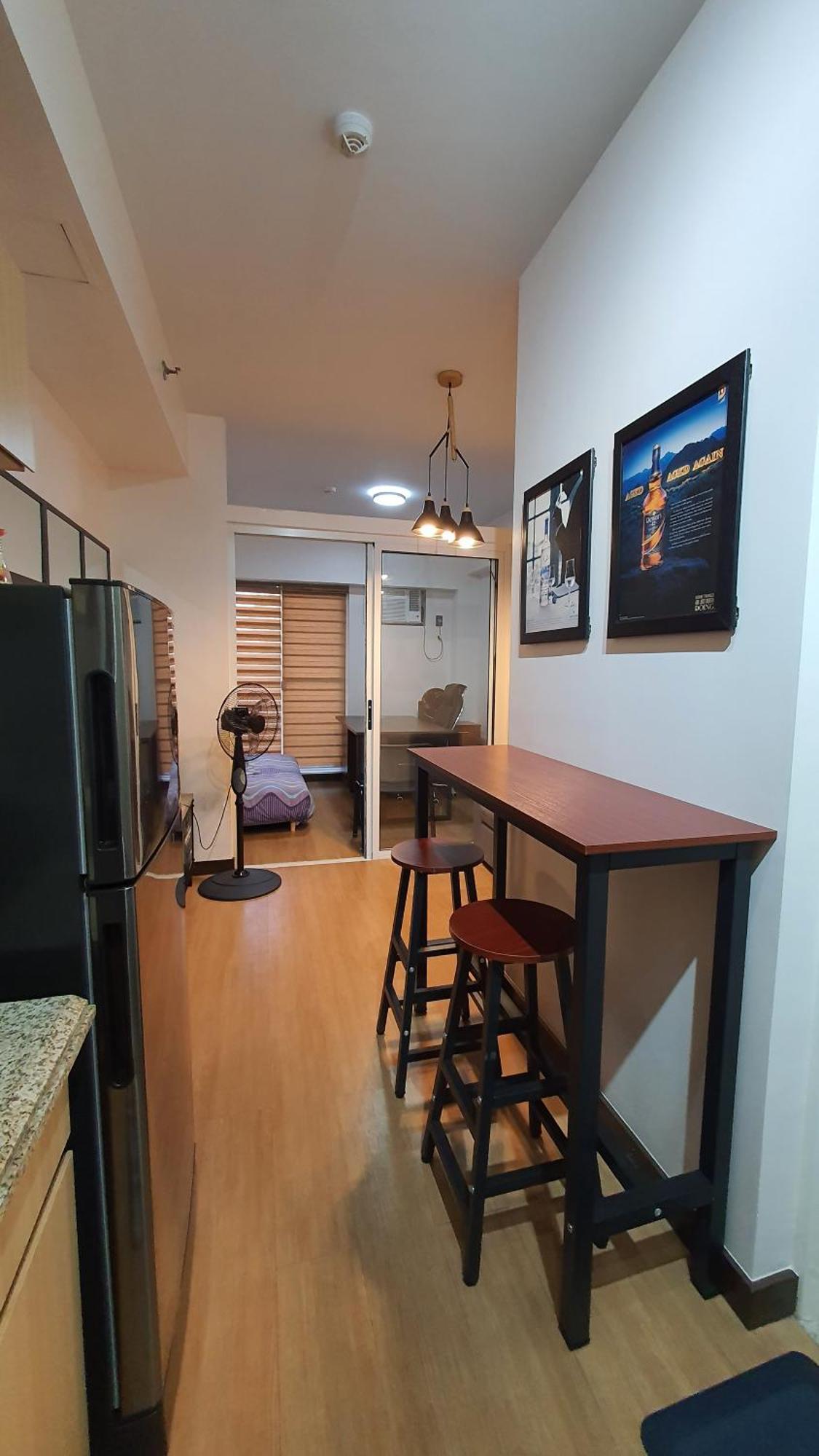 Bachelors Pad At The Celandine Apartment *