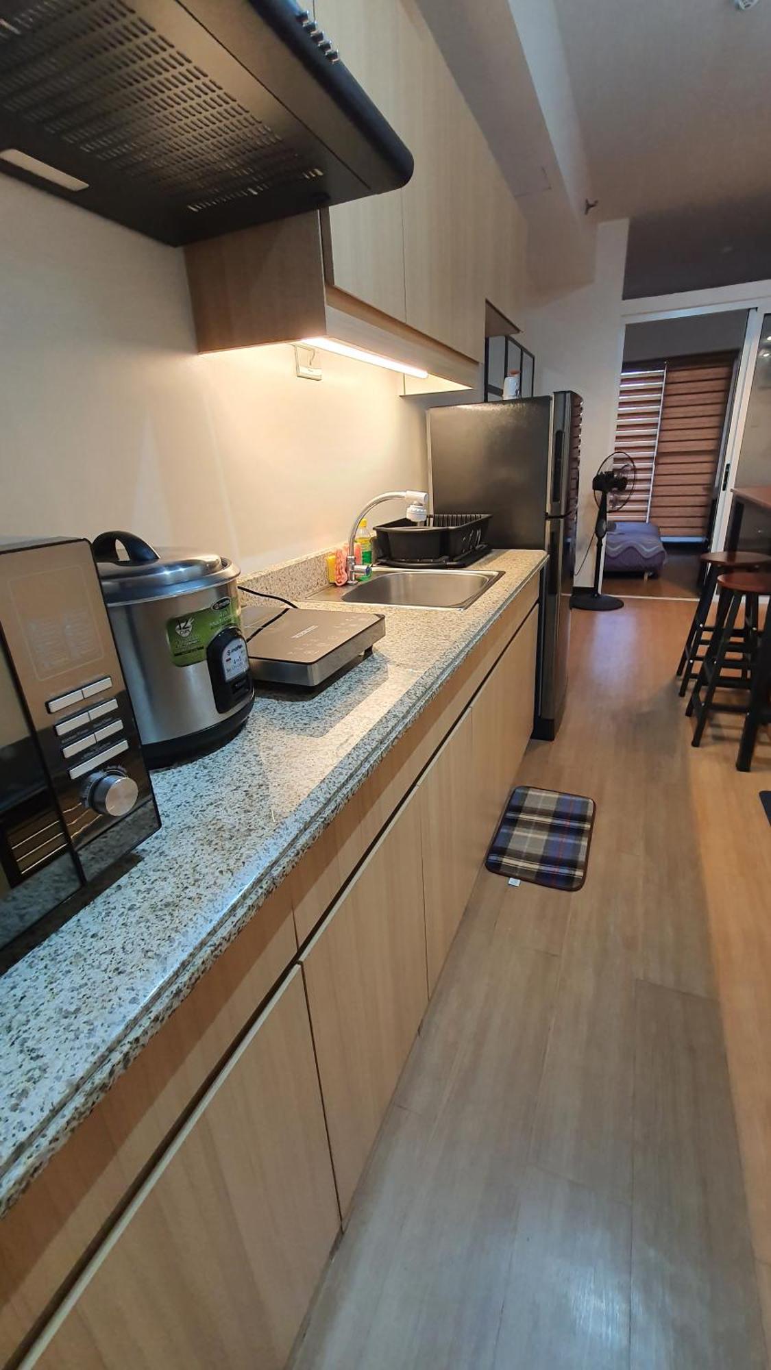 Bachelors Pad At The Celandine Apartment