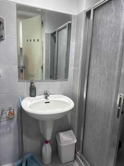 Apartment Sea Residences, Tower B By Richnell's Staycation Gabriel Manila