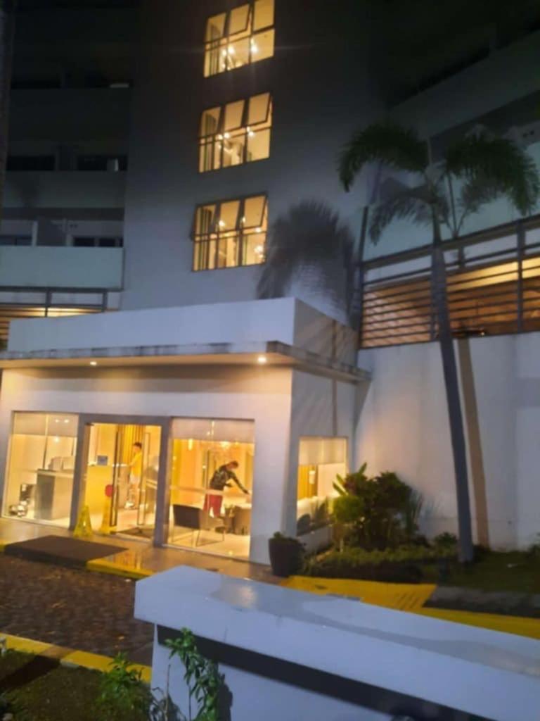 Feby Staycation Apartment *