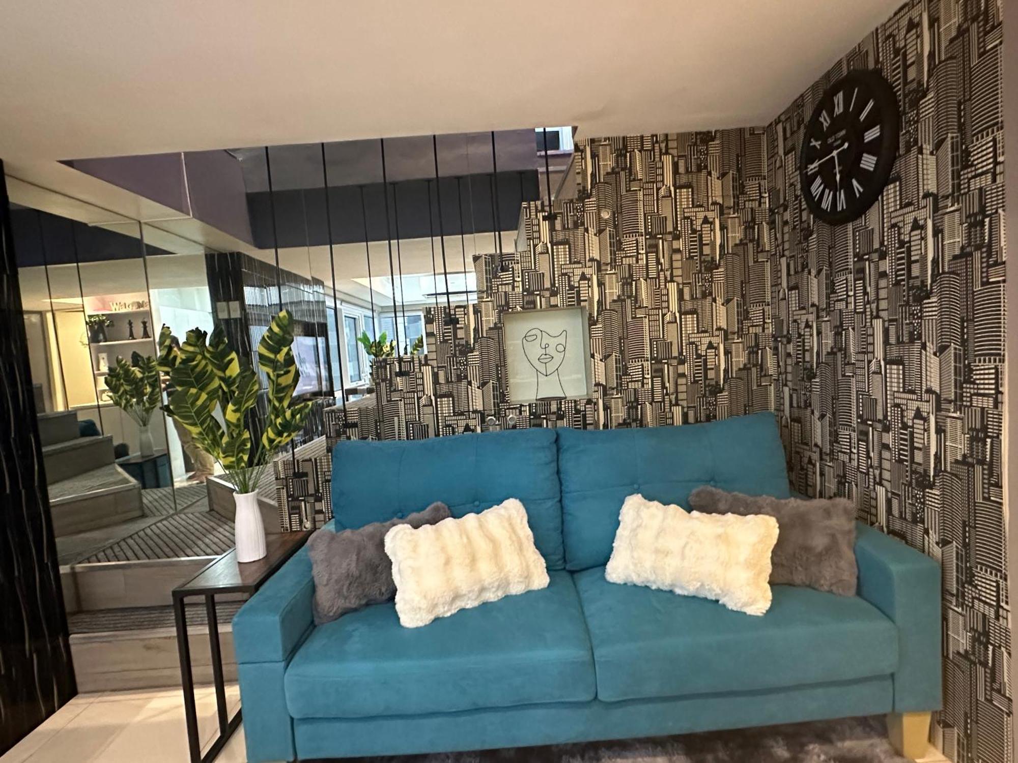 Apartment Modern Chic 2br With Panoramic Golf View In Bgc *