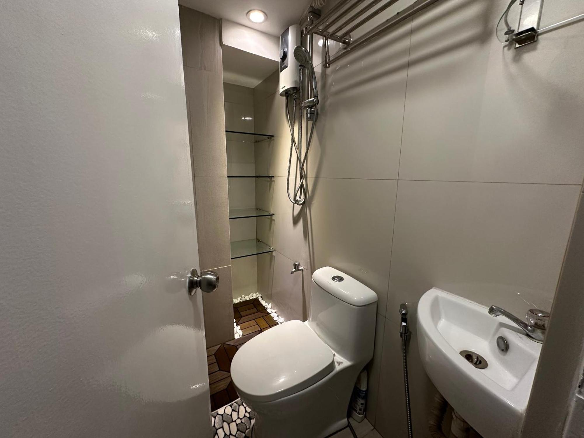 Apartment Modern Chic 2br With Panoramic Golf View In Bgc *