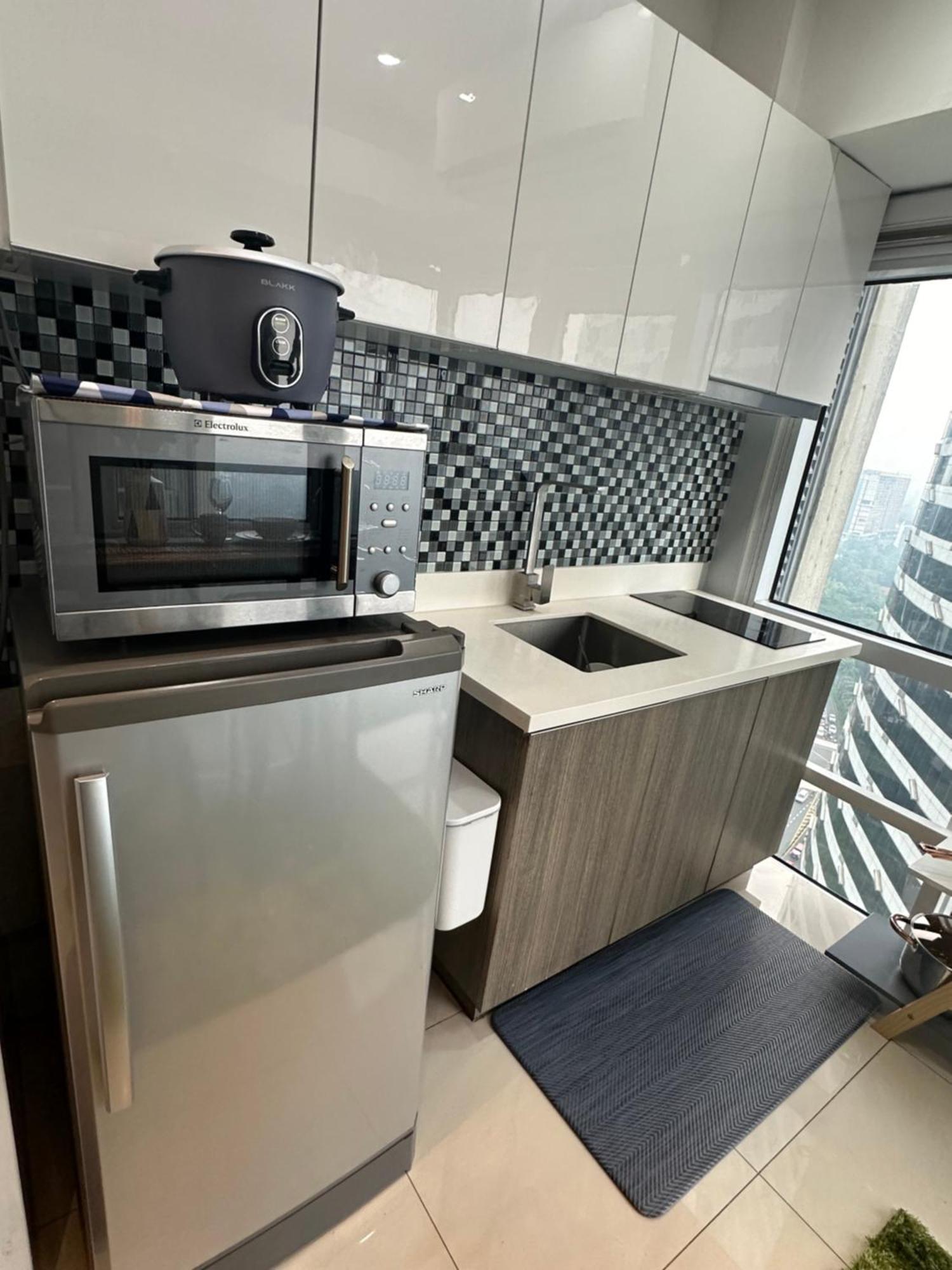 Apartment Modern Chic 2br With Panoramic Golf View In Bgc *