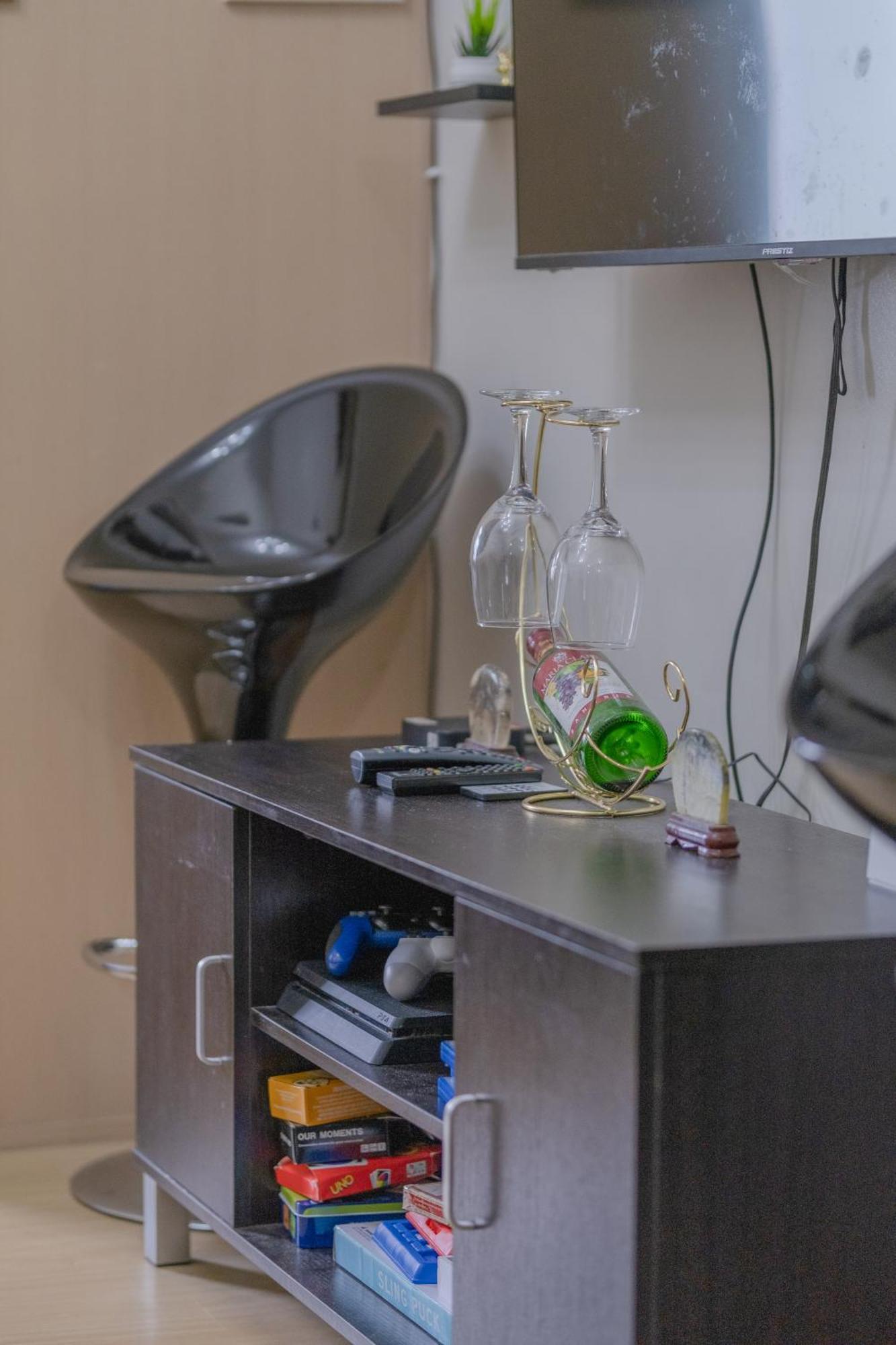 Apartment Cozy Whole Staycation At Trees Residences *