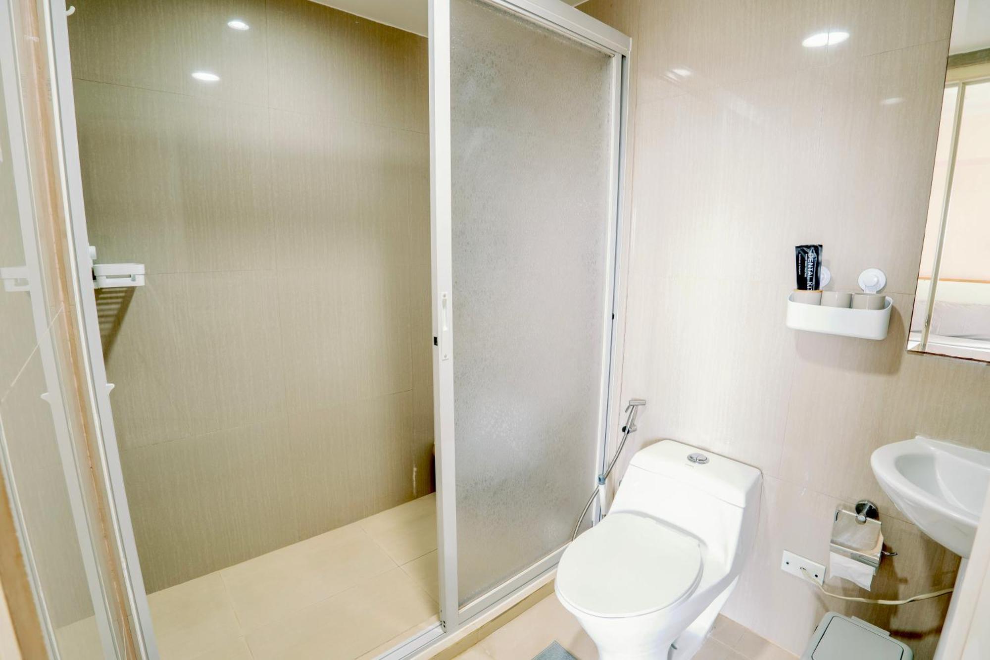 Spacious 2br At Soma Bgc Near Sm Aura And Bonifacio High Street * Manila