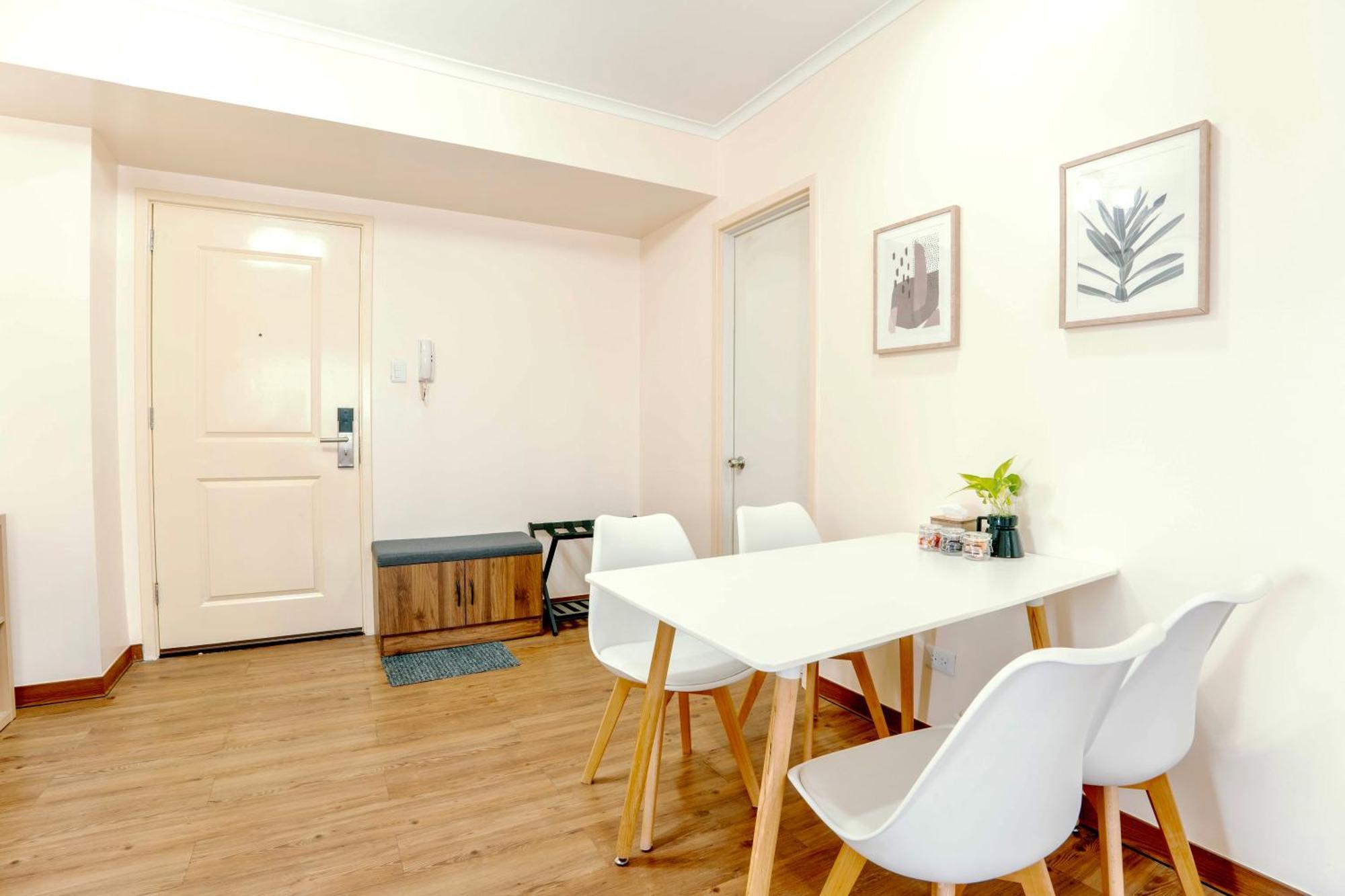 Spacious 2br At Soma Bgc Near Sm Aura And Bonifacio High Street * Manila