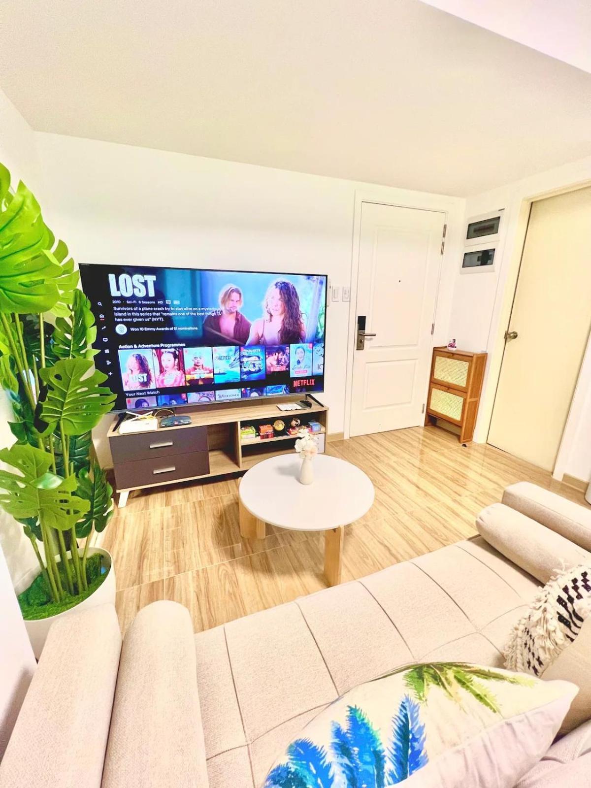 Quelson's Pad In Azure Beach Residences With Wave Pool Access Aparthotel
