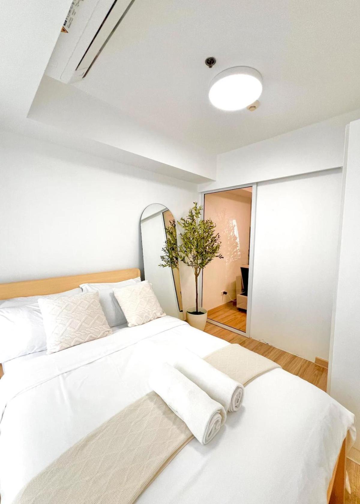 Quelson's Pad In Azure Beach Residences With Wave Pool Access Aparthotel *