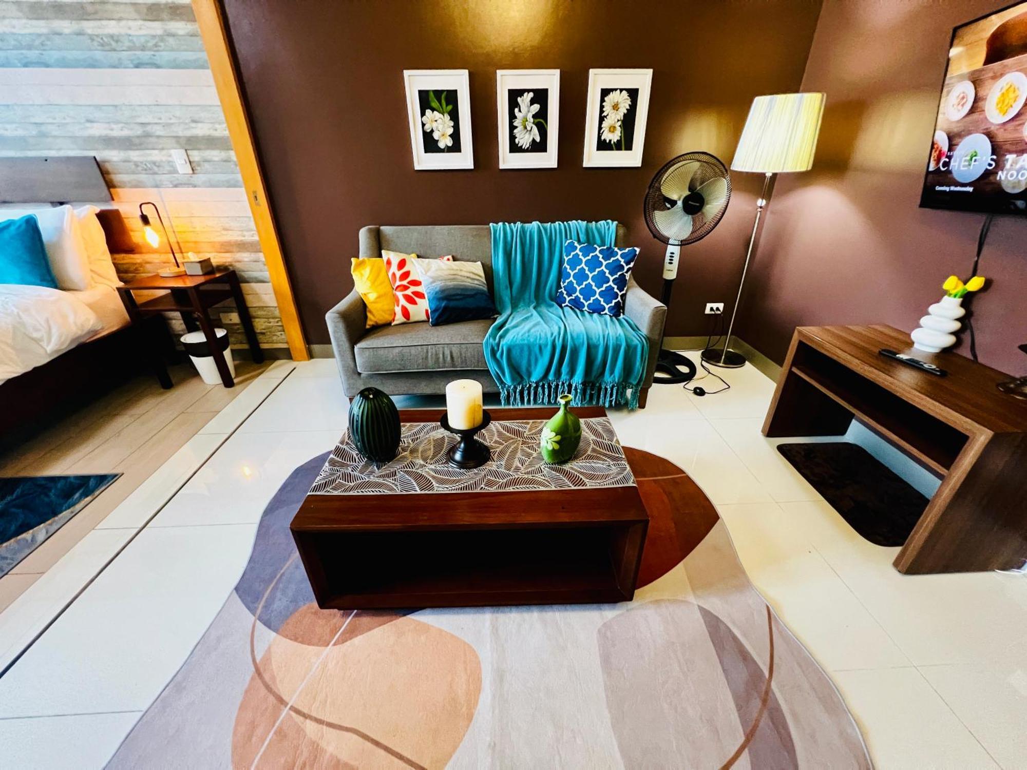 Apartment Bgc Luxury - Pool, Wi-fi, View - 11 Manila