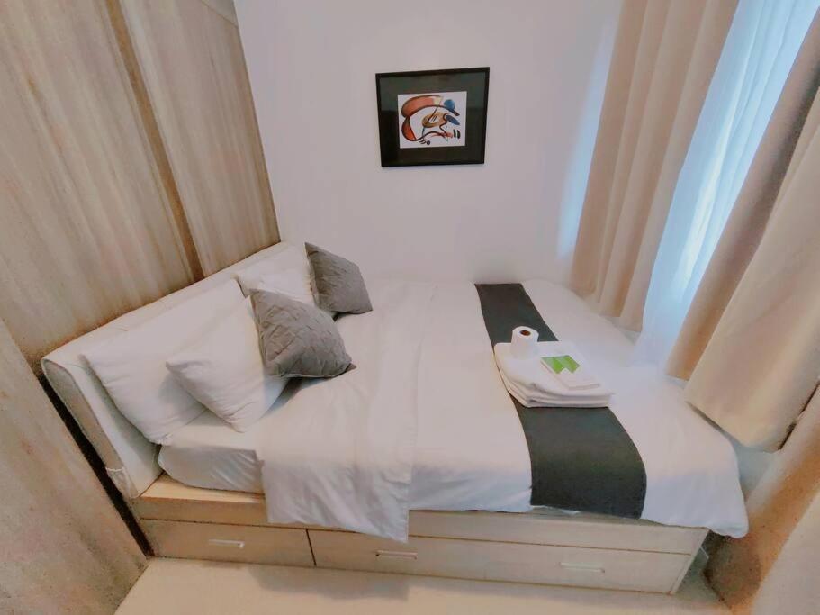 1br Unit Condotel W Balcony Fame Residences #fm36