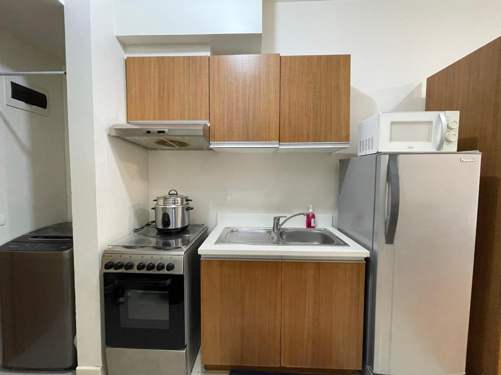 In 8 Adriatico For Short-stay Near Up St Lukes & Us Embassy *
