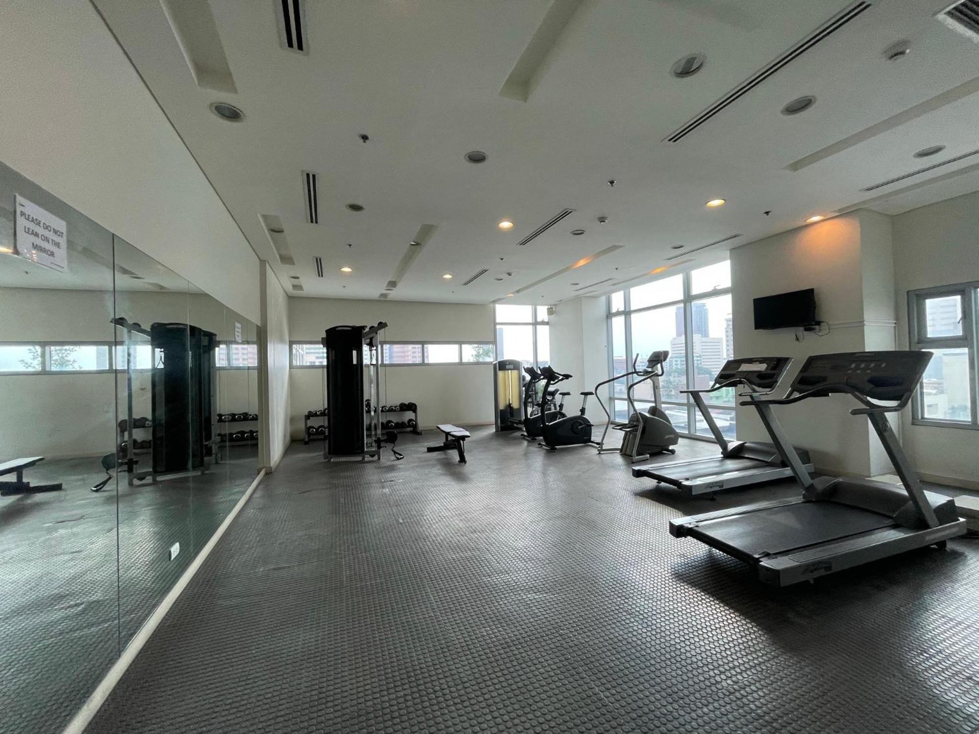 In 8 Adriatico For Short-stay Near Up St Lukes & Us Embassy *