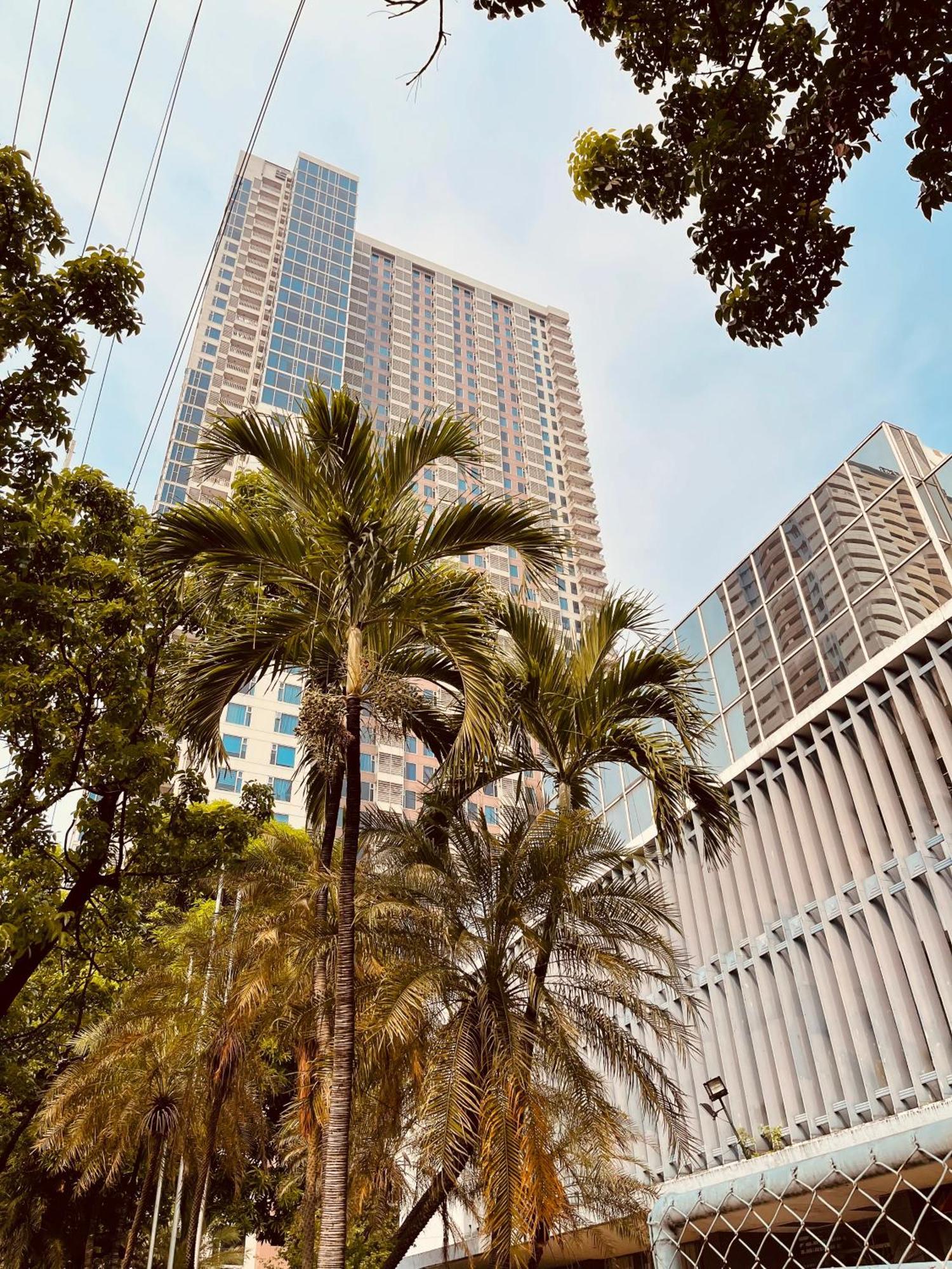 In 8 Adriatico For Short-stay Near Up St Lukes & Us Embassy Manila