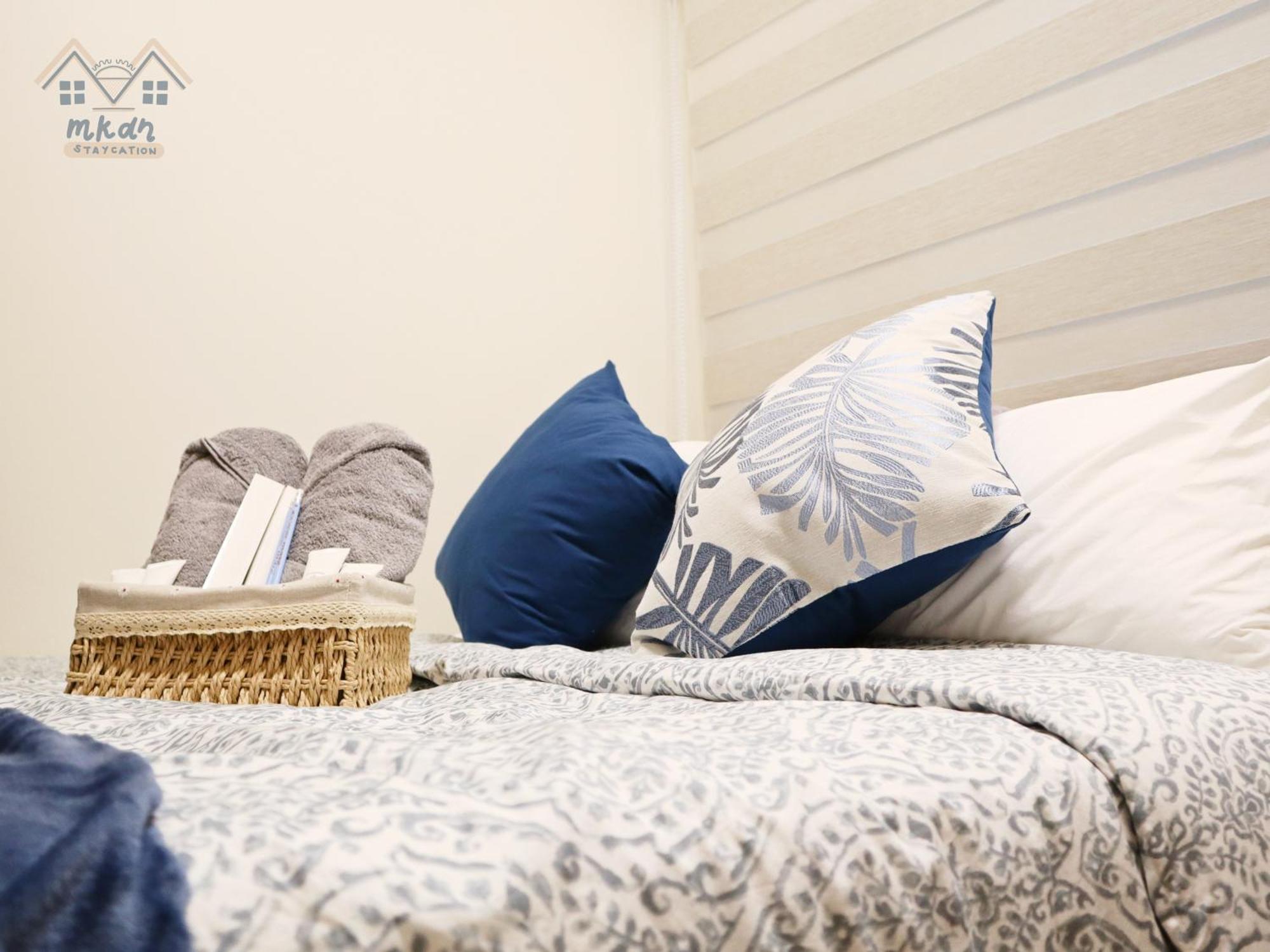Cozy Vibrant Staycation Netflix Wifi Mandaluyong *