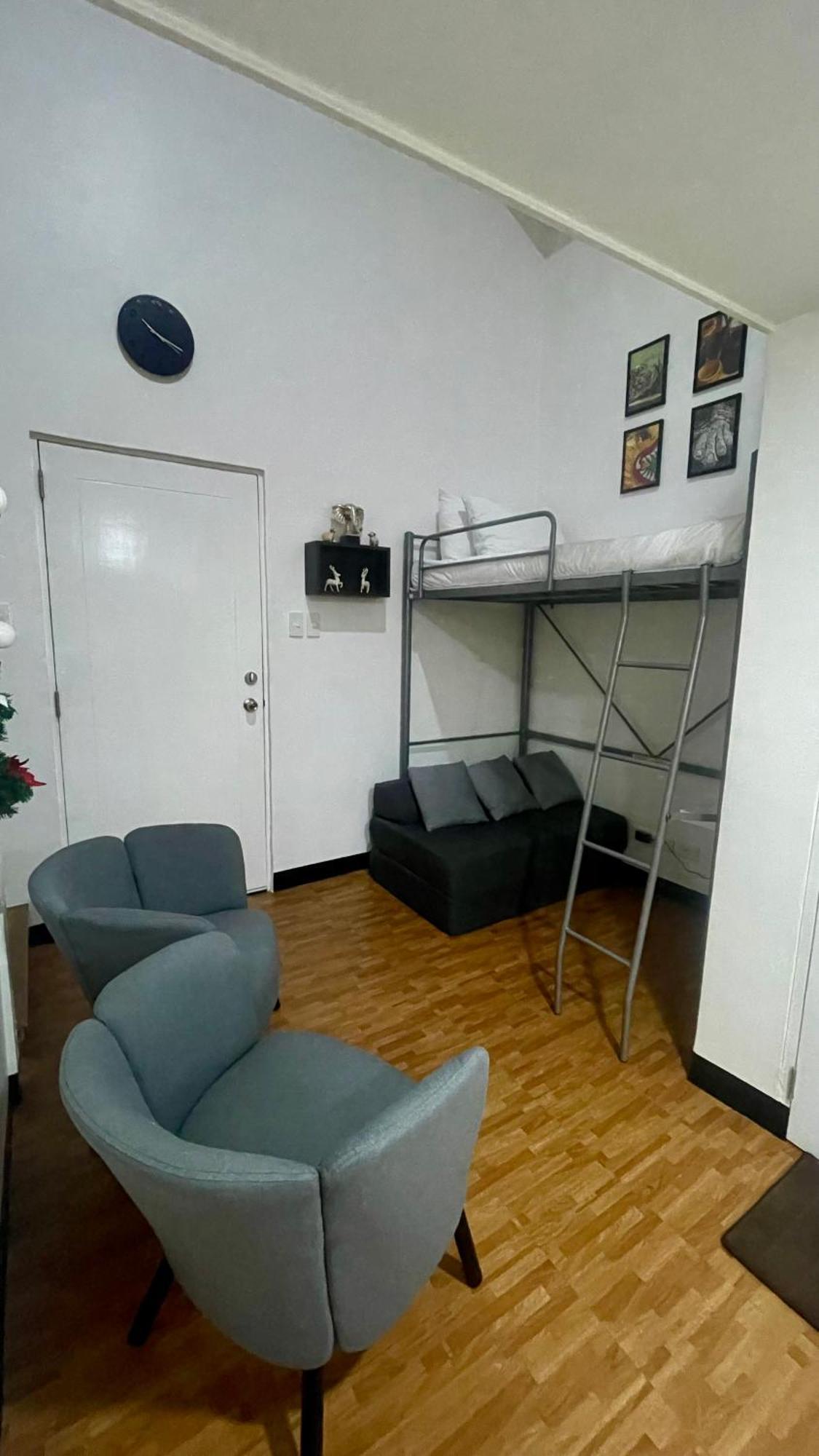 Group For 6 With 3 Bunk Beds, Kitchen, Wi-fi & Netflix, Near Mrt Boni Manila