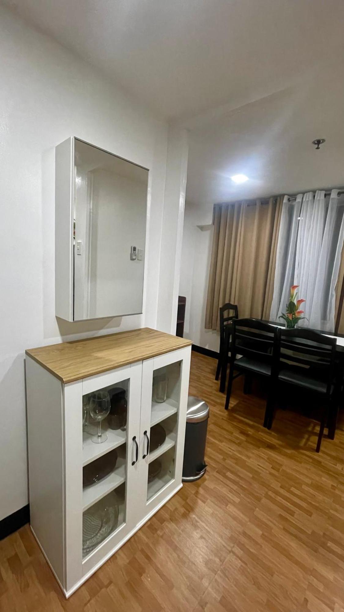 Group For 6 With 3 Bunk Beds, Kitchen, Wi-fi & Netflix, Near Mrt Boni * Manila