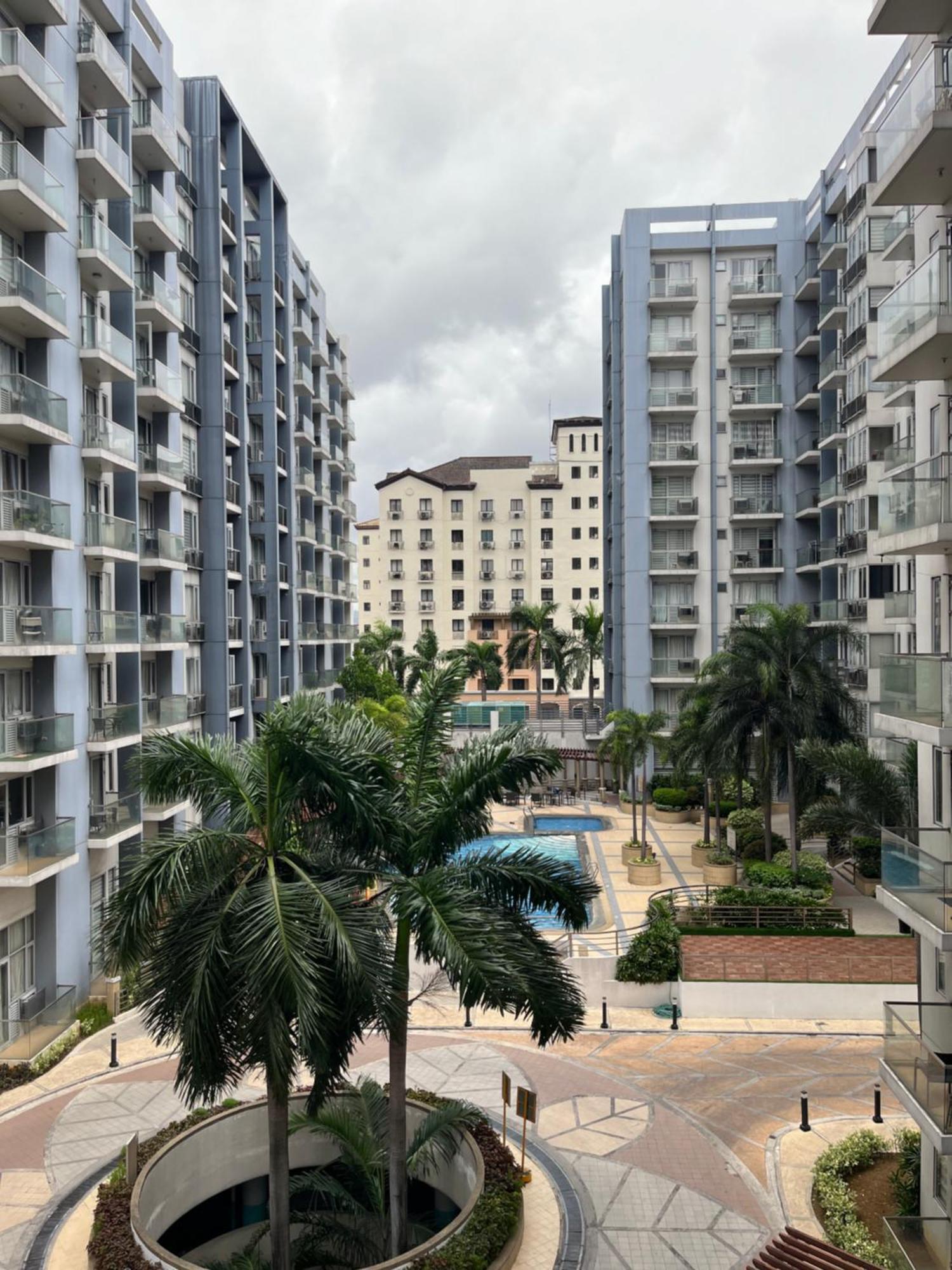 One Palm Tree By Bing Apartment *