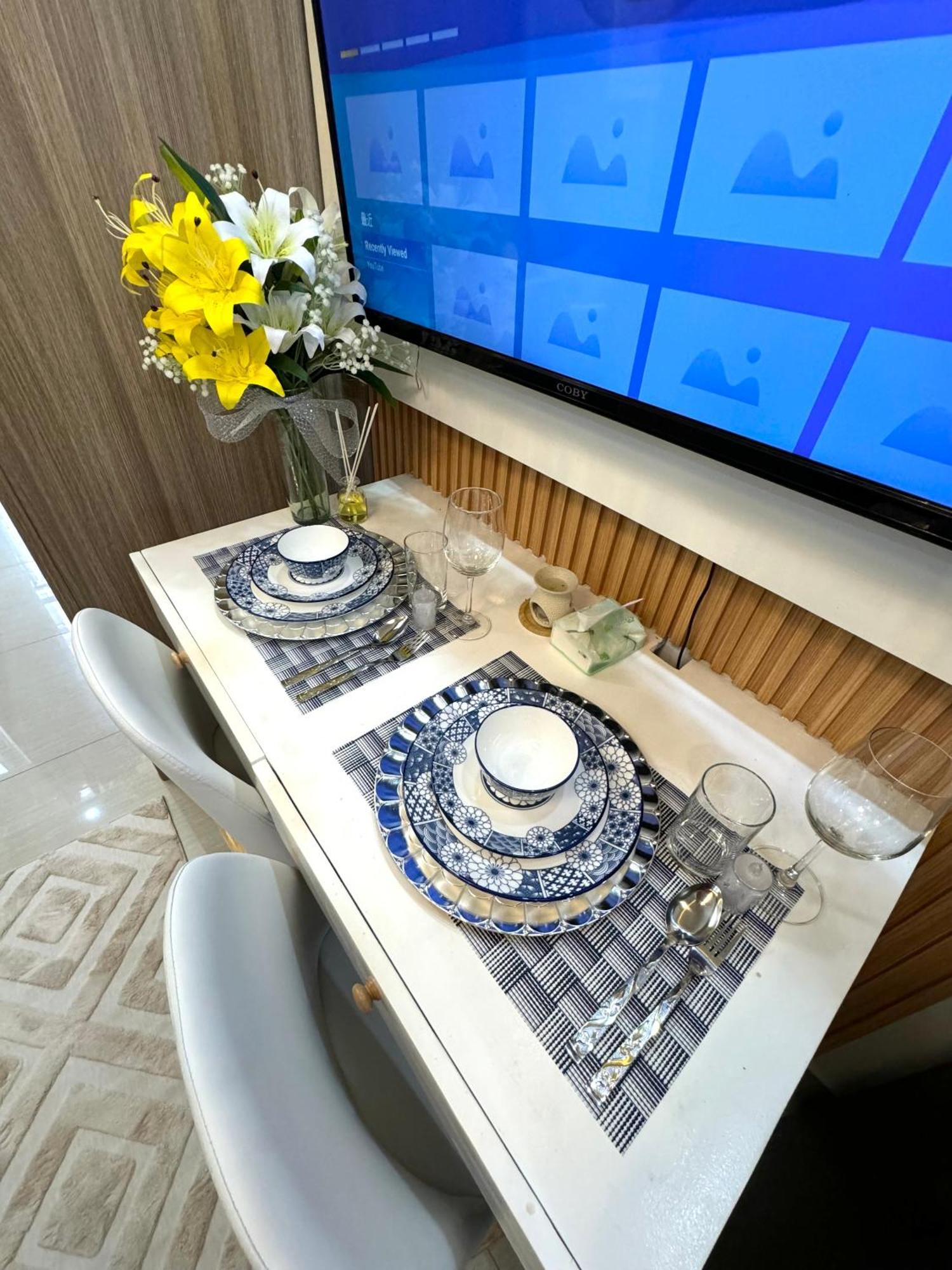 Gray Shore 2 Residences Apartment *