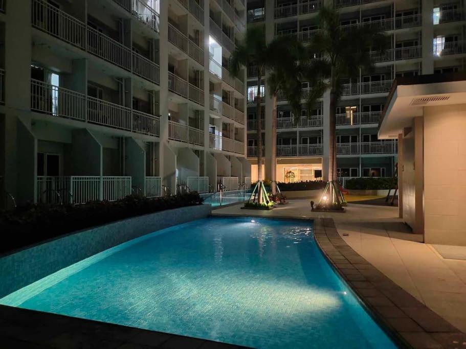 Skyview Condotel Free Wifi&netflix Near Moa&naia * Manila