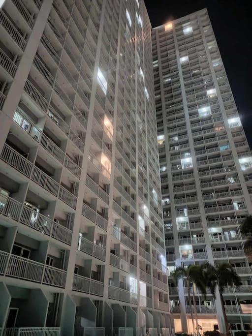 Skyview Condotel Free Wifi&netflix Near Moa&naia *