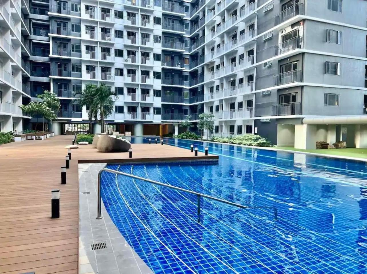 Apartment Cozy And Aesthetic At Shore 3 In Moa, Pasay