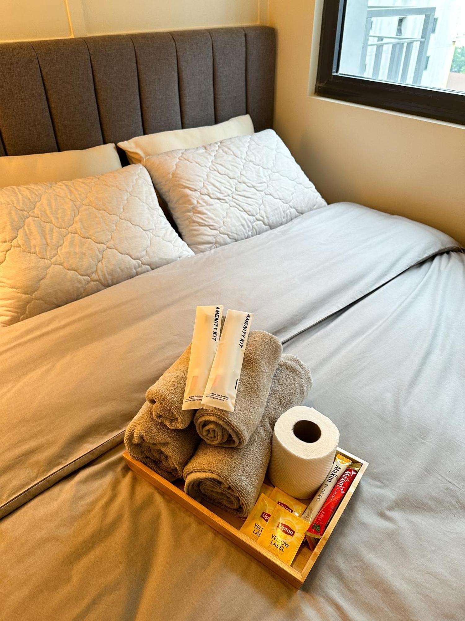 Cozy And Aesthetic At Shore 3 In Moa, Pasay Apartment